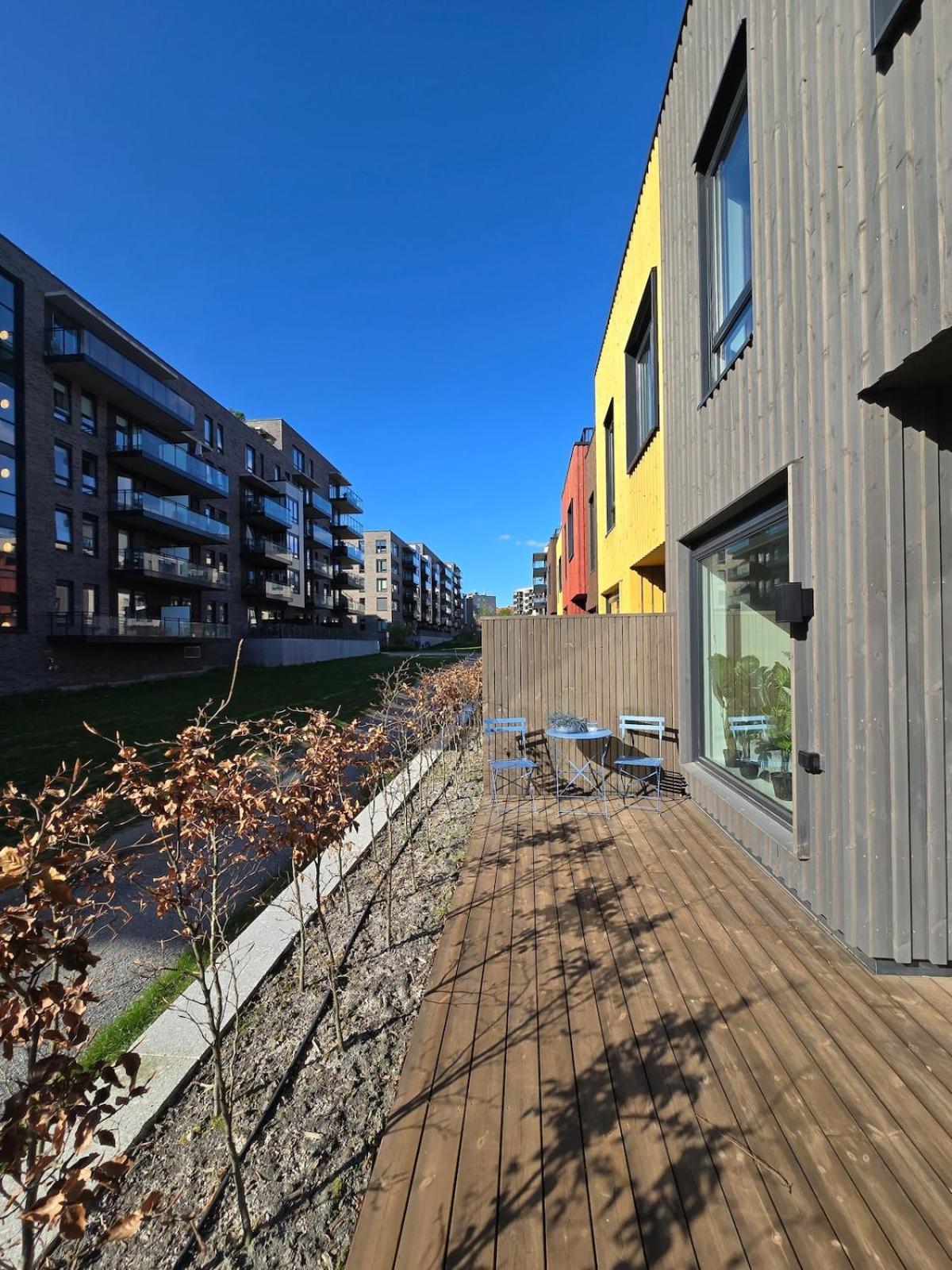 Exclusive Townhouse With Private Rooftop *